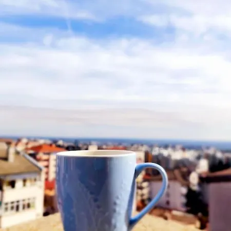 דירה Cozy With View, Wi-fi & Parking סטרה זגורה