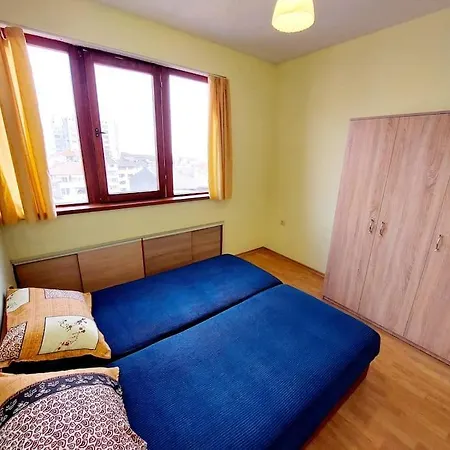 דירה Cozy With View, Wi-fi & Parking *